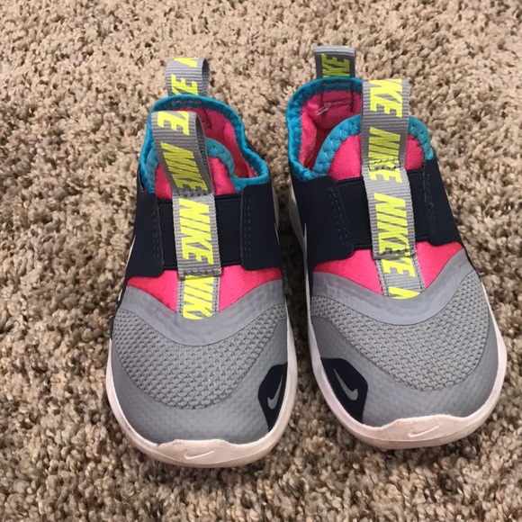 nike toddler flex